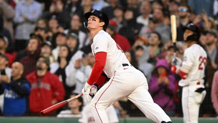 Sources - Roman Anthony, Red Sox finalizing 8