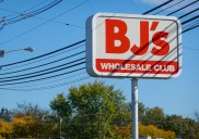Judge dismisses Brooklyn woman’s slip-and-fall lawsuit against BJ’s Wholesale over bottled water spill