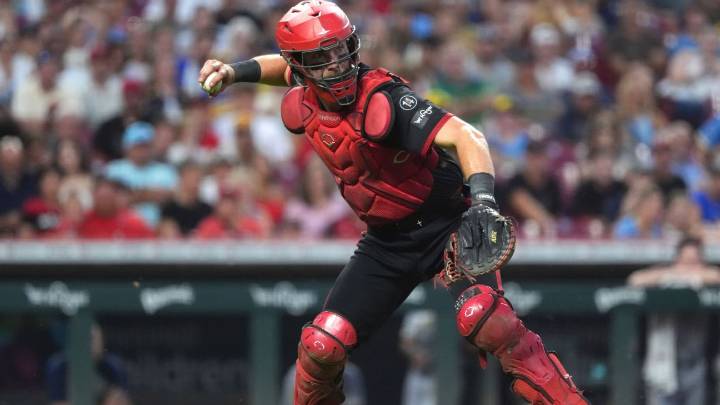Reds put catcher Tyler Stephenson on IL with thumb fracture