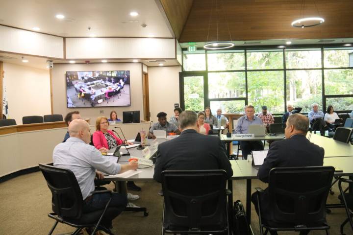 Lynnwood council talks utility rates, $18M development contract amid budget concerns