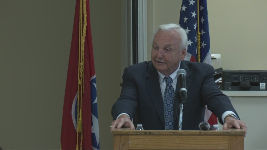 Sevier County Mayor Larry Waters announces he will not seek reelection
