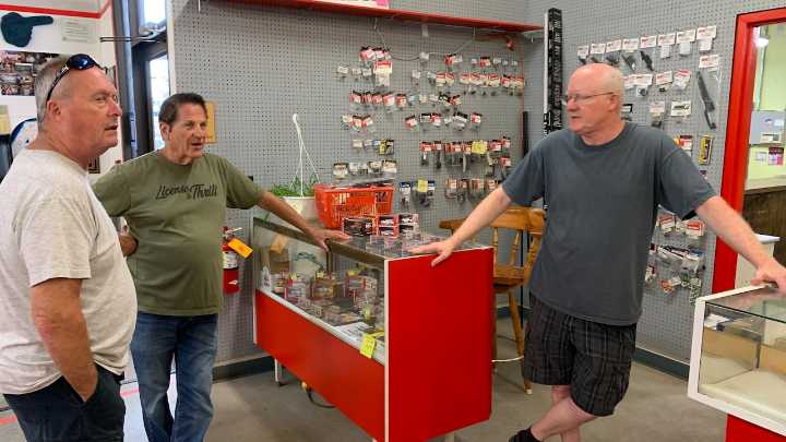 Family-owned Syracuse area hobby store is saying goodbye after a 50