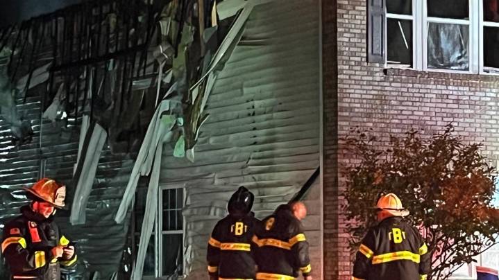 Daughter escapes early-morning house fire in Brownsburg after waking up to glass breaking