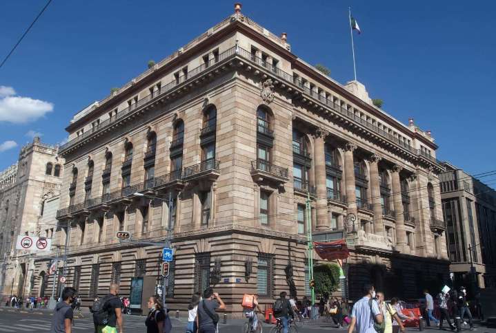 Banxico suma noveno recorte a tasa de interés; queda en 7.75%