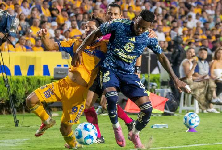 América remonta y vence a Tigres; la Máquina gana