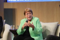 Gesto de Sheinbaum a Bachelet marca cumbre regional sobre la mujer en Ciudad de México