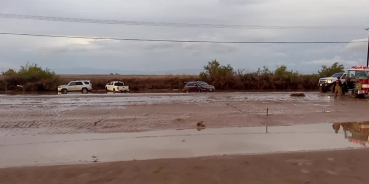 Storms knock down power lines in Yuma area, flash floods leave people stranded