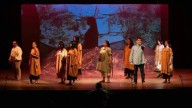 “Tu cuerpo partido o 20 días negros” recibe falsos aplausos del público, ¿de qué trata la obra de teatro?