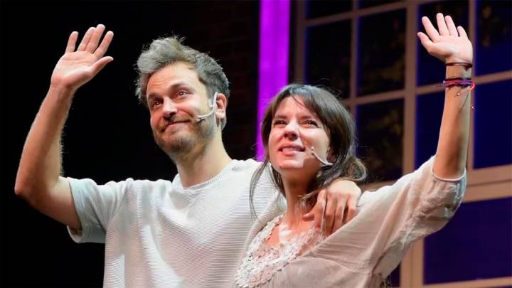 Después del escándalo, Gime Accardi y Andrés Gil volvieron al teatro en Bahía Blanca