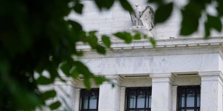 La Fed entre presiones políticas y datos clave, el mercado apuesta a una baja de tasas