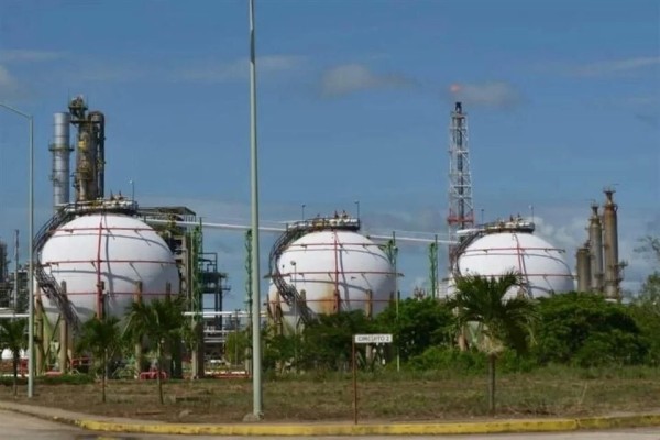 Vuelve a operar Minatitlán pero Olmeca sigue parada