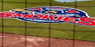 Knoxville Smokies pitch in at Second Harvest Food Bank