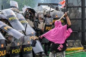 Indonesia leader orders investigation into driver’s protest death