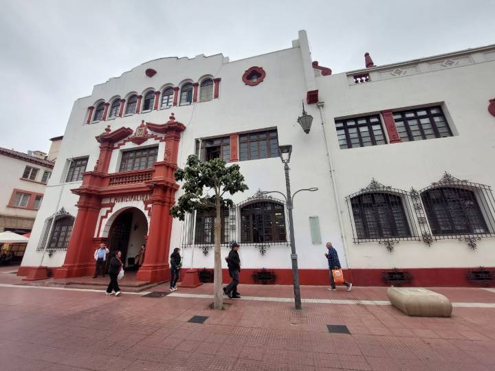 Municipio serenense enfrenta juicio por desvinculación de cuatro extrabajadores