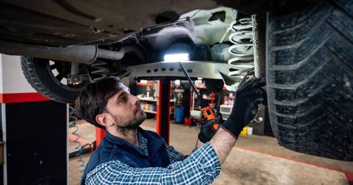 Mechanic warns drivers over 'simple' problem that can end up costing 'thousands'