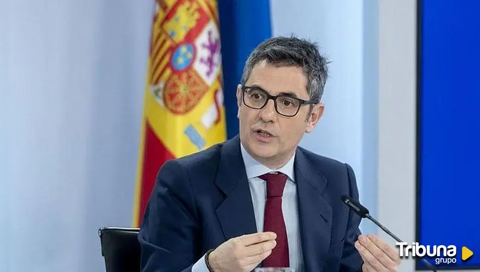 Bolaños advierte de que habrá consecuencias legales si las autonomías incumplen la acogida de menores