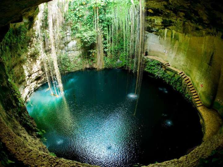 La lucha en México por preservar los ‘portales al inframundo’: cenotes