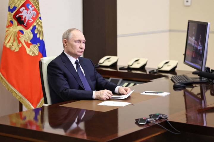 Putin alaba los "sinceros esfuerzos" de EE.UU. para poner fin a los combates en Ucrania