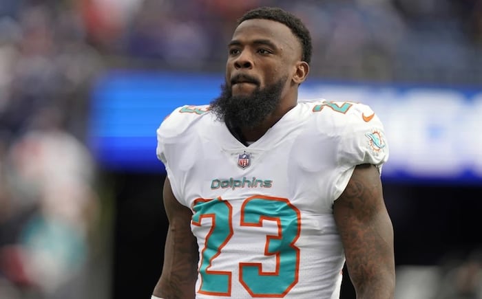 Dolphins’ Wright undergoes ‘small procedure,’ team signs Wilson Jr., Hasty for depth