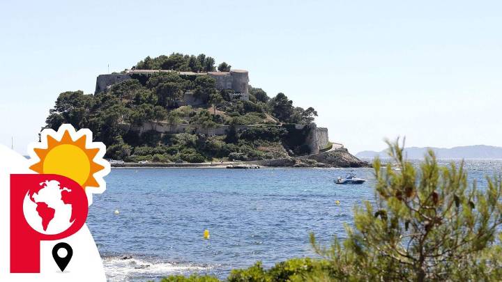 Del Fuerte de Brégançon a Saint-Tropez: el poder francés veranea con discreción y tijera
