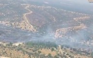 Efectivos de Castilla-La Mancha y Madrid trabajan en el incendio declarado entre Méntrida y Aldea del Fresno