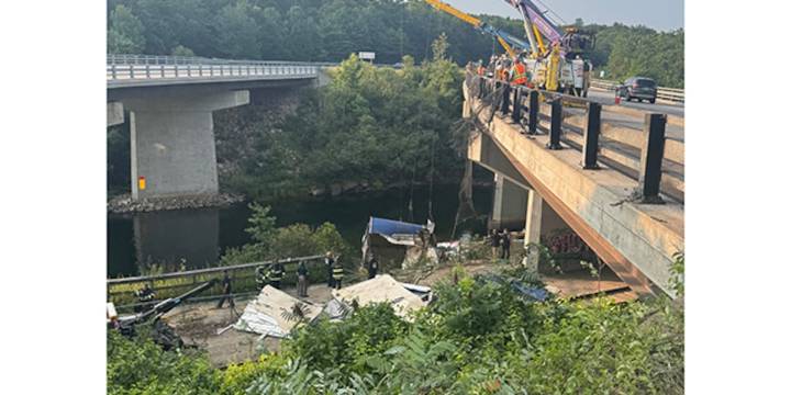 Vermont truck driver dies in NH crash