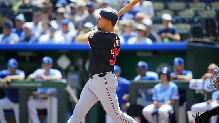 Red Sox sign 1B who has won a Silver Slugger and a Gold Glove