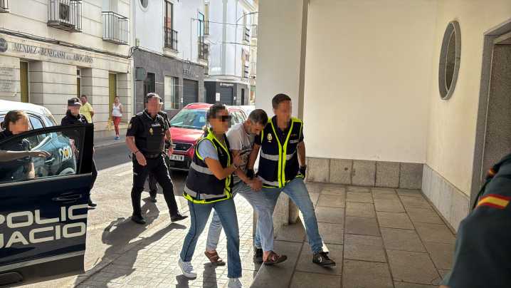 Prisión sin fianza para el detenido por asesinar a su pareja en un presunto caso de violencia de género en Don Benito