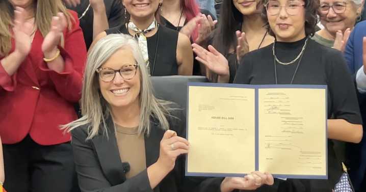 Governor Hobbs commemorates classroom cell phone ban by ceremonial signing at Pueblo High