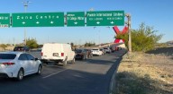Intensas filas de una hora para cruzar a El Paso en inicio de semana