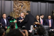 Exigen desafuero de 'Alito' tras agresión en el Senado