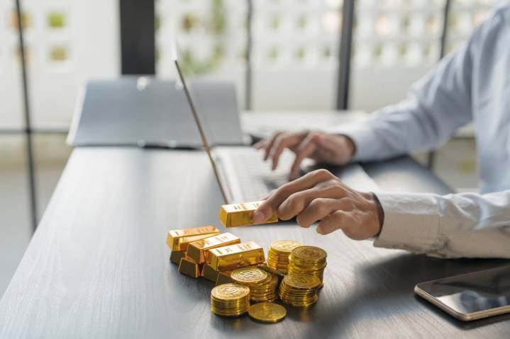 Arancel a las importaciones de lingotes eleva el costo del oro a precios récord