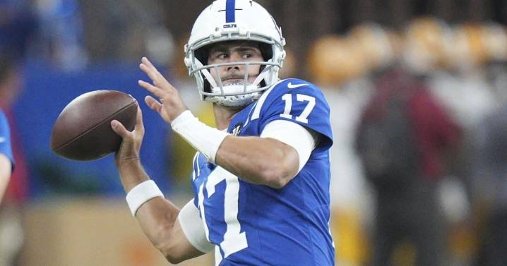 Los Colts nombran a Daniel Jones como suquarterback titular para el día inaugural