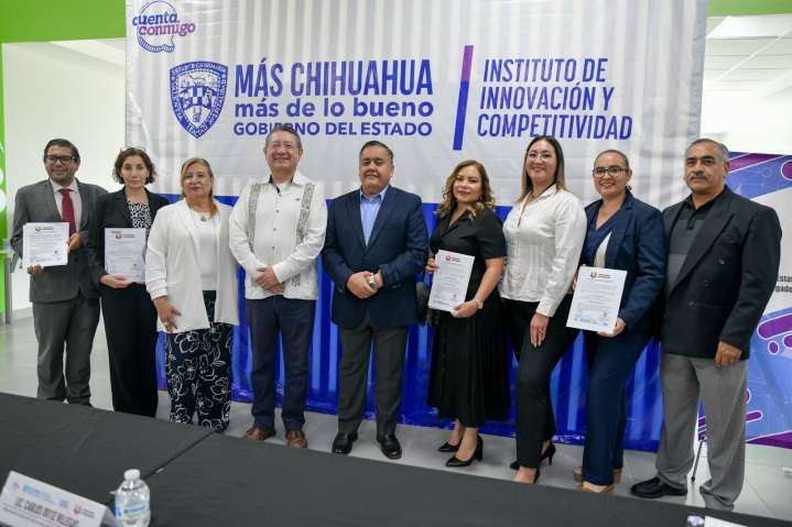 Acredita SIDE a 83 docentes juarenses