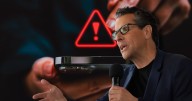 ‘No soy yo, es IA’: Marco Antonio Regil alerta por fraude con su imagen en la que piden depositar 2 mil pesos