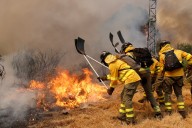 Spain deploys 500 more troops to battle wildfires during extended heat wave