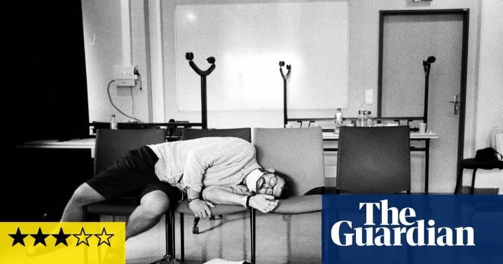 On the Edge review – gripping study of France’s overstretched mental health system