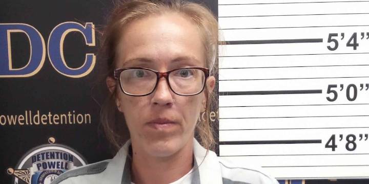 Ky. jail employee accused of inappropriate behavior with inmate