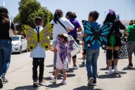 Juventudes migrantes transforman la Revu en un carnaval de identidad y resistencia