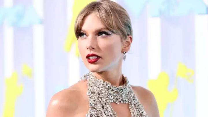 La vuelta de Taylor Swift: anuncia su duodécimo disco y una inesperada aparición en podcast