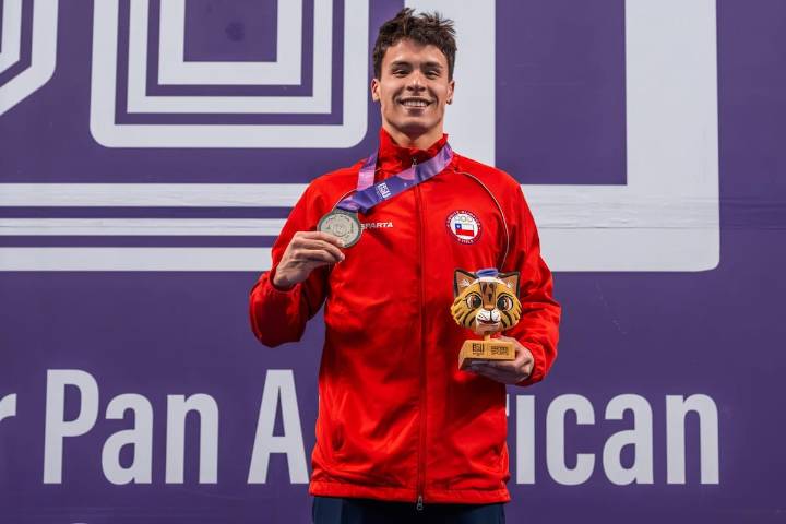 Natación chilena brilla en los Panamericanos Junior: Eduardo Cisternas repite medalla de plata y Edhy Vargas suma una de bronce