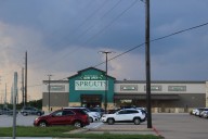 Sprouts Farmers Market grows Texas footprint with ...