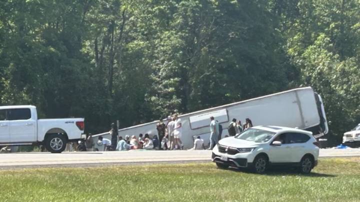 Fatal accidente en Nueva York deja muertos y heridos: turistas, entre ellos menores, viajaban en bus turístico por EE. UU.