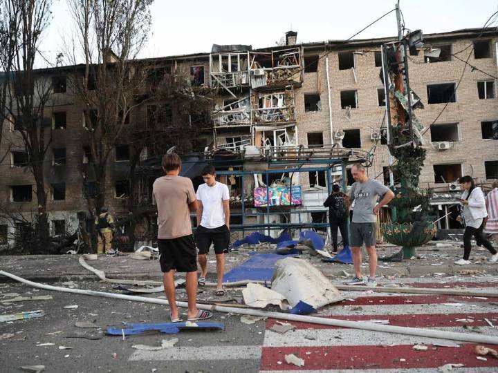 Russian mass drone and missile attack on southern Ukraine kills 1