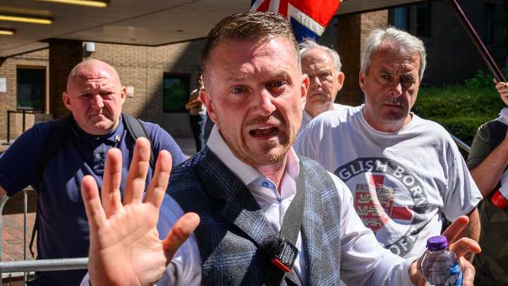 El agitador de ultraderecha Tommy Robinson, detenido por una agresión en una estación de Londres