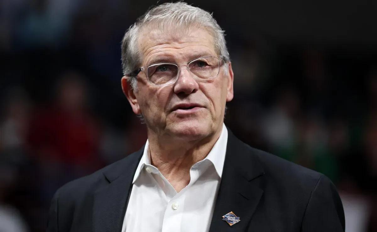 Geno Auriemma pens emotional congratulations to Sue Bird