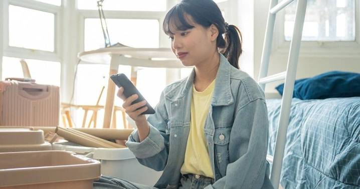 How to choose your first bank account