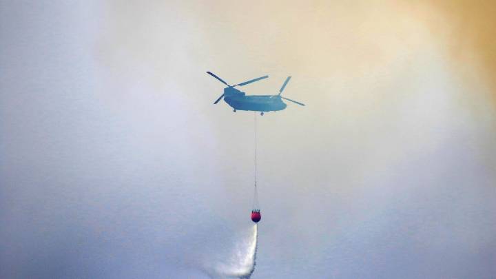 Nuevo contratiempo en los incendios de Castilla y León: 180 aeronaves de extinción deberán parar