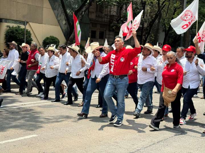 Minimiza 'Alito' denuncia penal y solicitud de desafuero en su contra