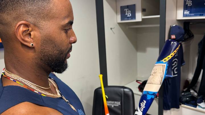 Rays’ Yandy Diaz shows he enjoys playing dad during Players’ Weekend